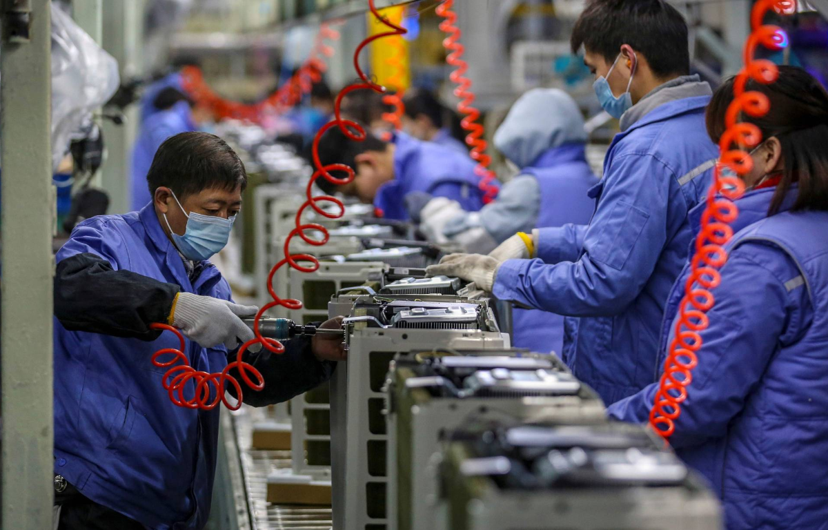 China's Price Plunge: Echoes of Japan's Economic Quagmire