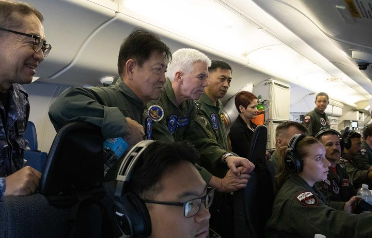 Military Commanders of Japan, US, Philippines, and Australia Fly Over South China Sea