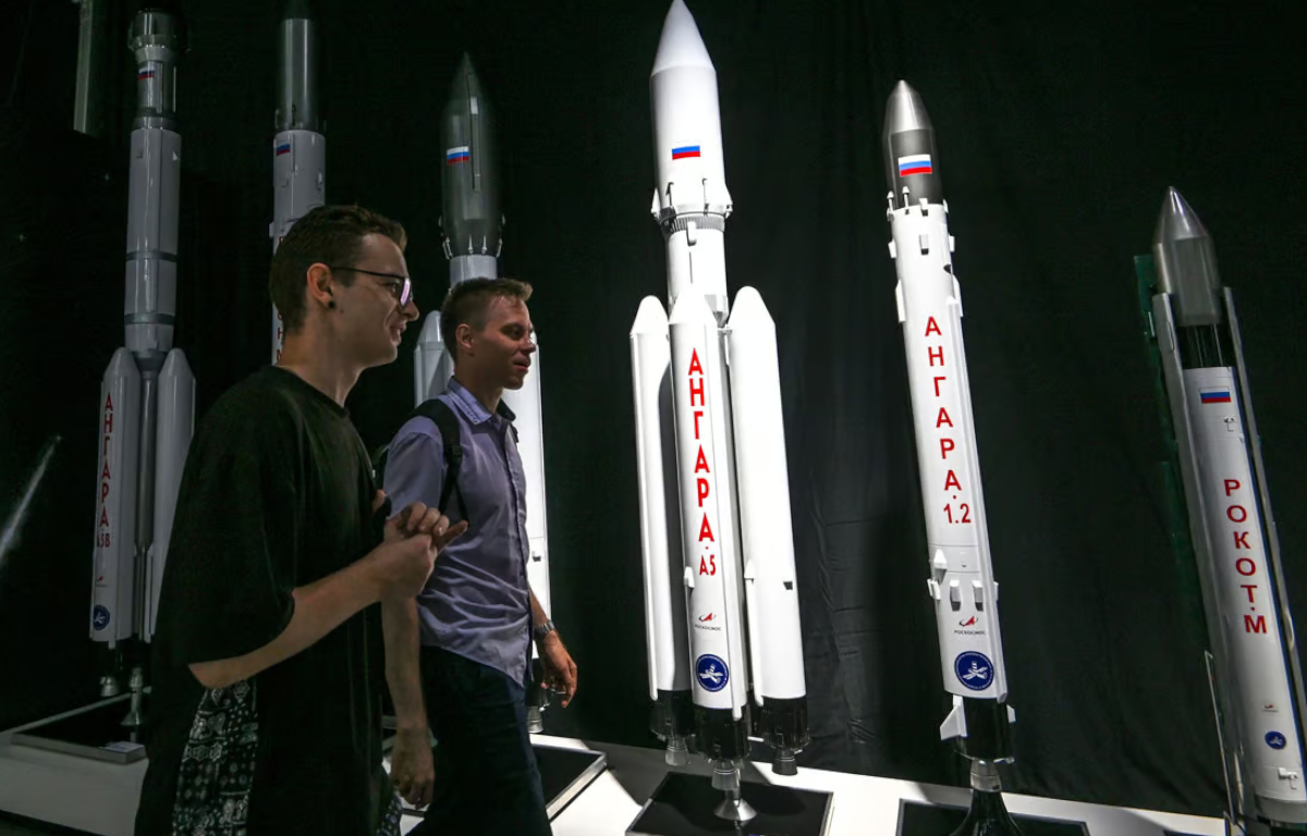 Russia Declares New Space Race, But China is Not Competing