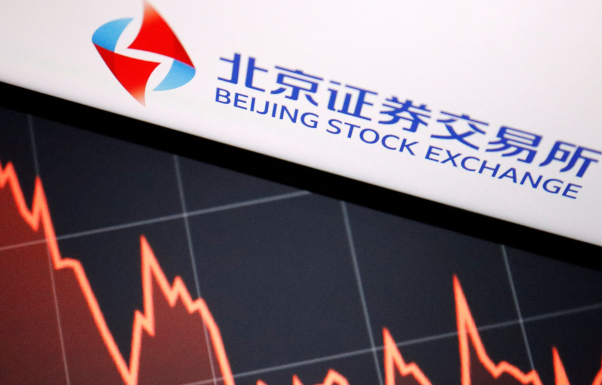 Asian Stocks Experience Mixed Performance