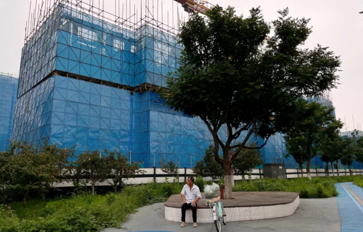 Chinese Builders Struggle to Escape Their $111 Billion Quagmire