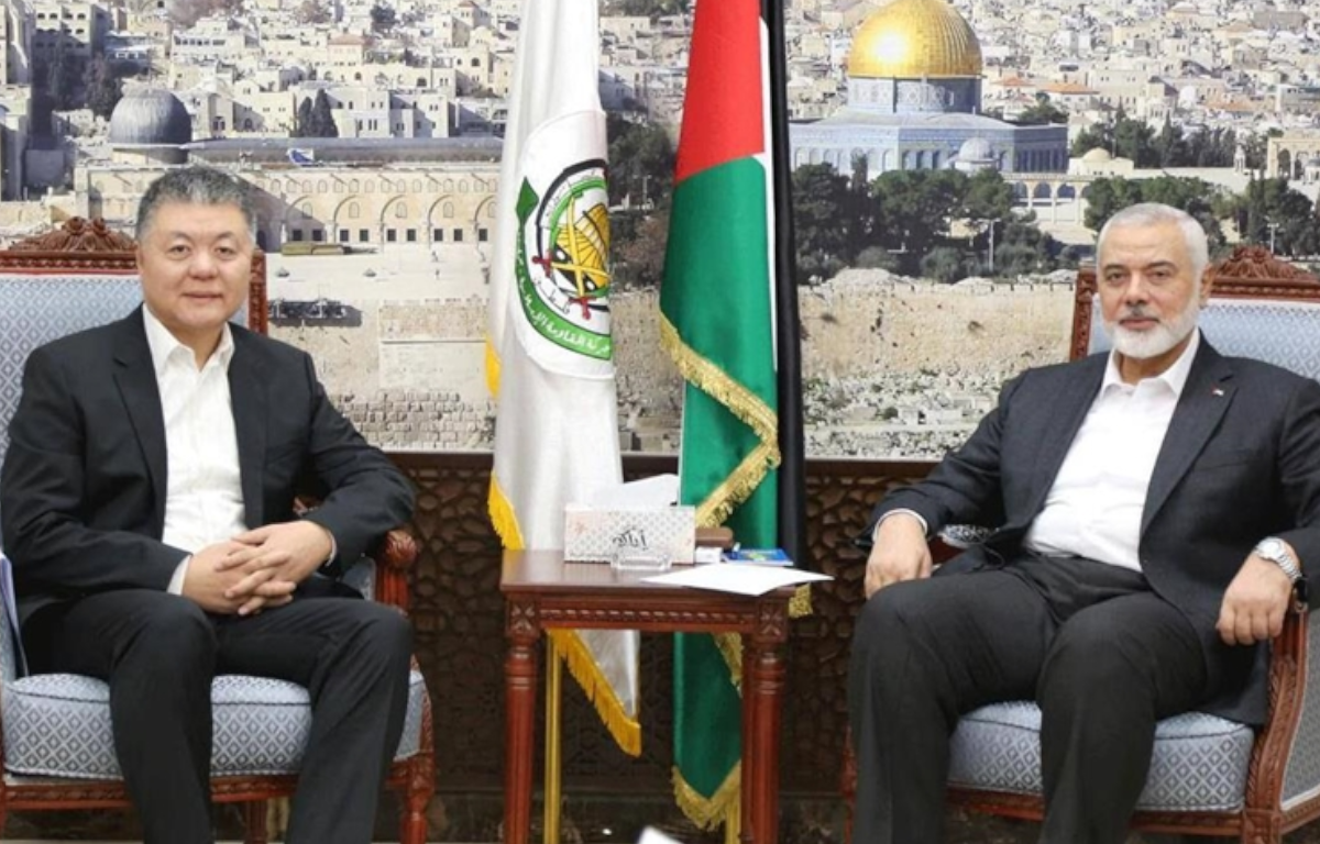 Hamas Leader Haniyeh Meets with Chinese Diplomats in Qatar